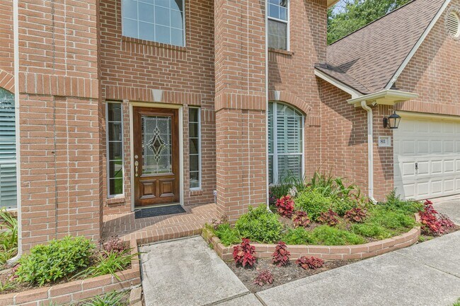 Building Photo - 811 Liberty Way