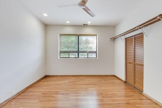 Building Photo - 1769 N Clybourn Ave