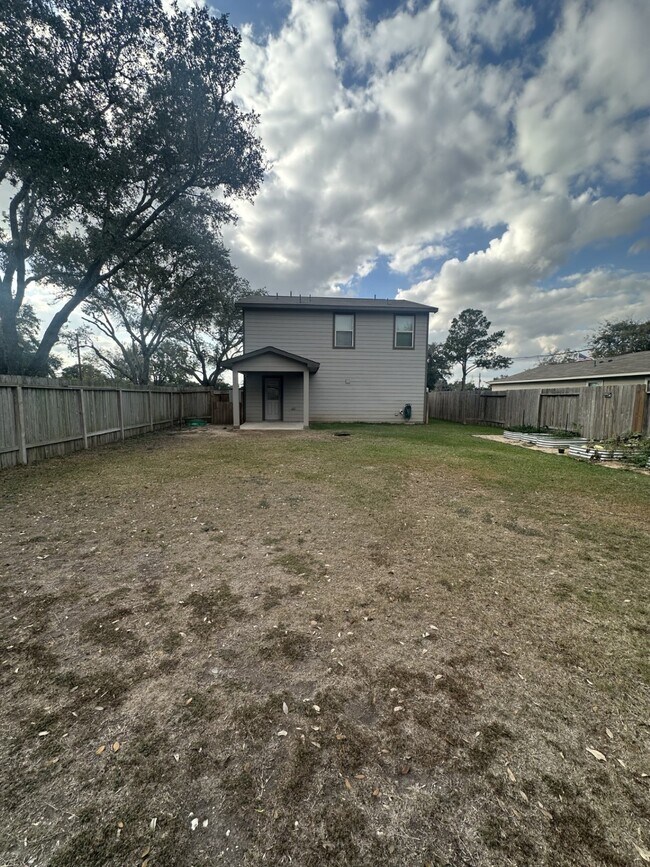 Building Photo - 2146 10th St