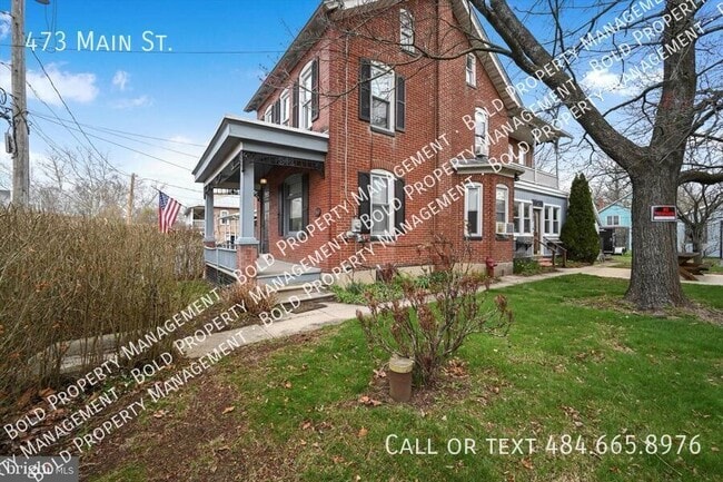 Building Photo - 473 Main St