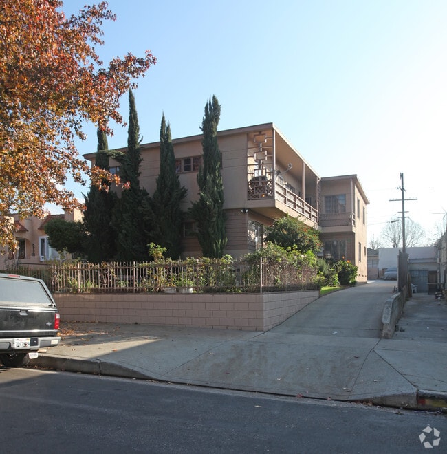 Primary Photo - 1408 Armadale Ave
