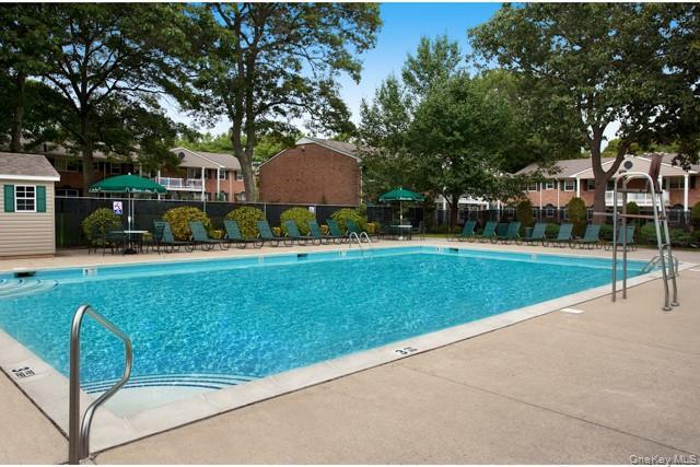 Building Photo - 111 College Rd