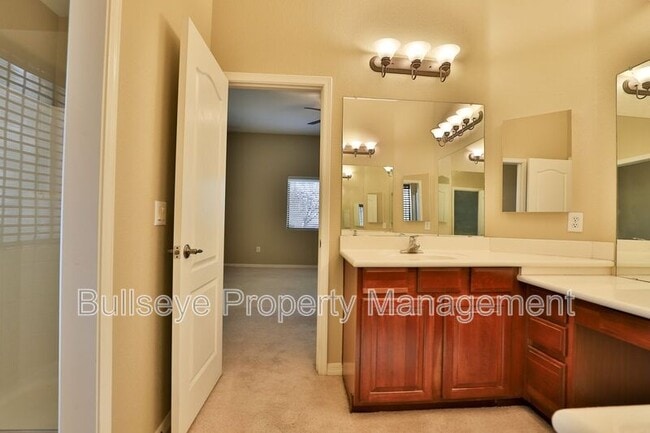 Building Photo - 4533 N 22nd St