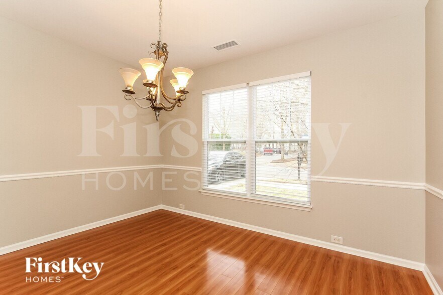 Building Photo - 12641 Cross Dale Dr