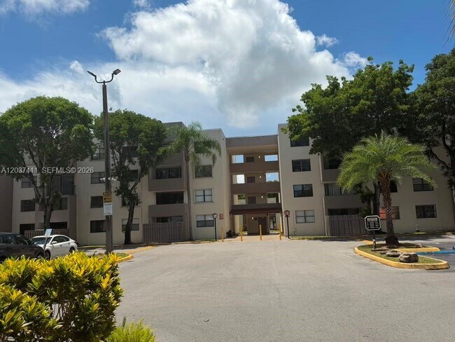 Building Photo - 8000 SW 149th Ave