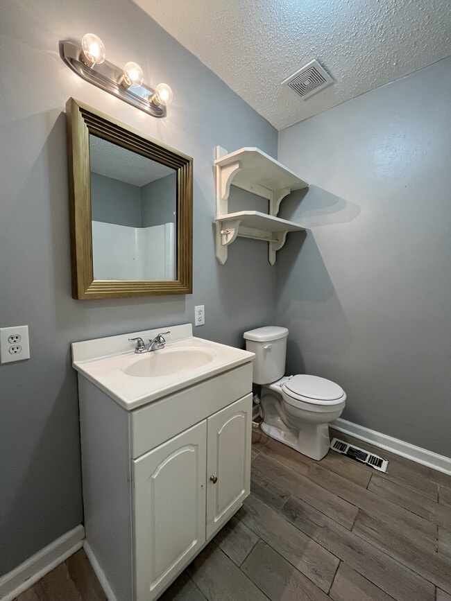 Building Photo - 261 Becks Ln