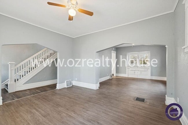 Building Photo - 3936 Woodhaven Dr