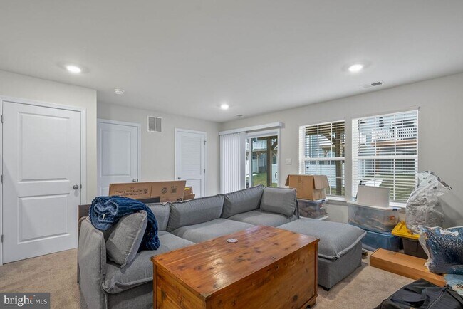 Building Photo - 29 Sister's Farmstead Rd