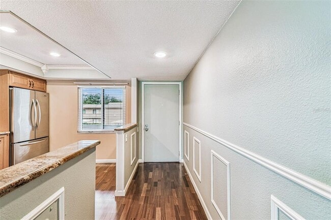 Building Photo - 204 Mary Dr