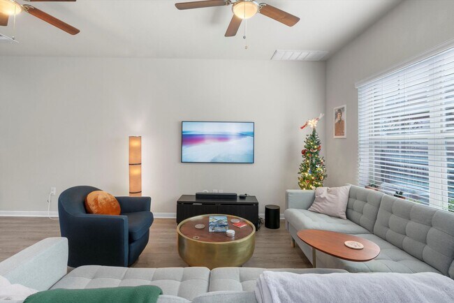 Building Photo - South Austin Condo for Rent