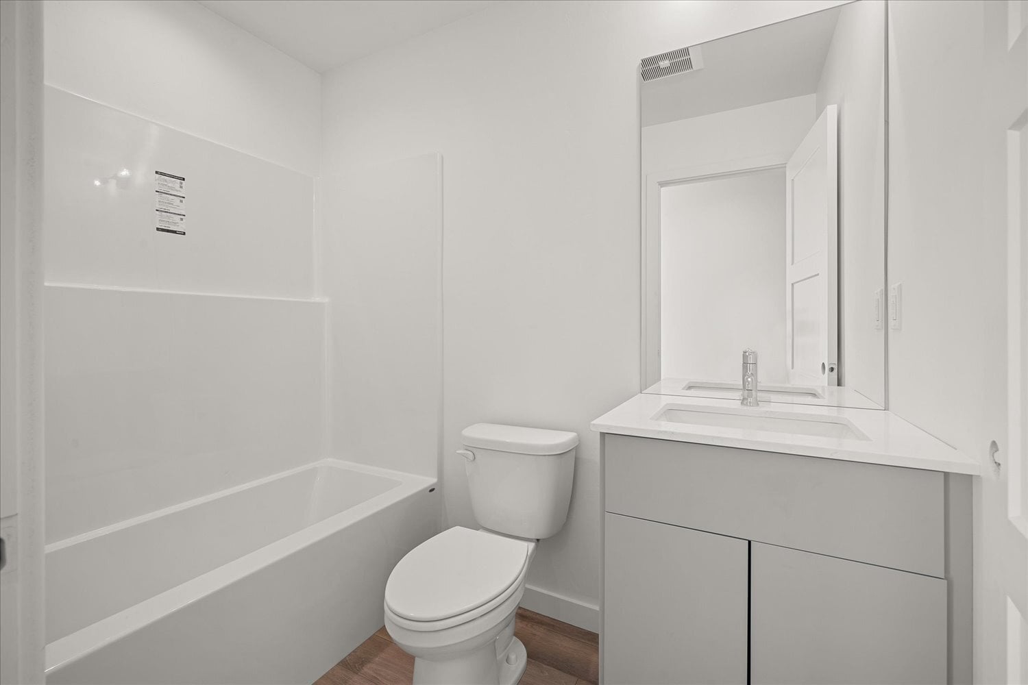 Building Photo - 3203 E 30th Ave