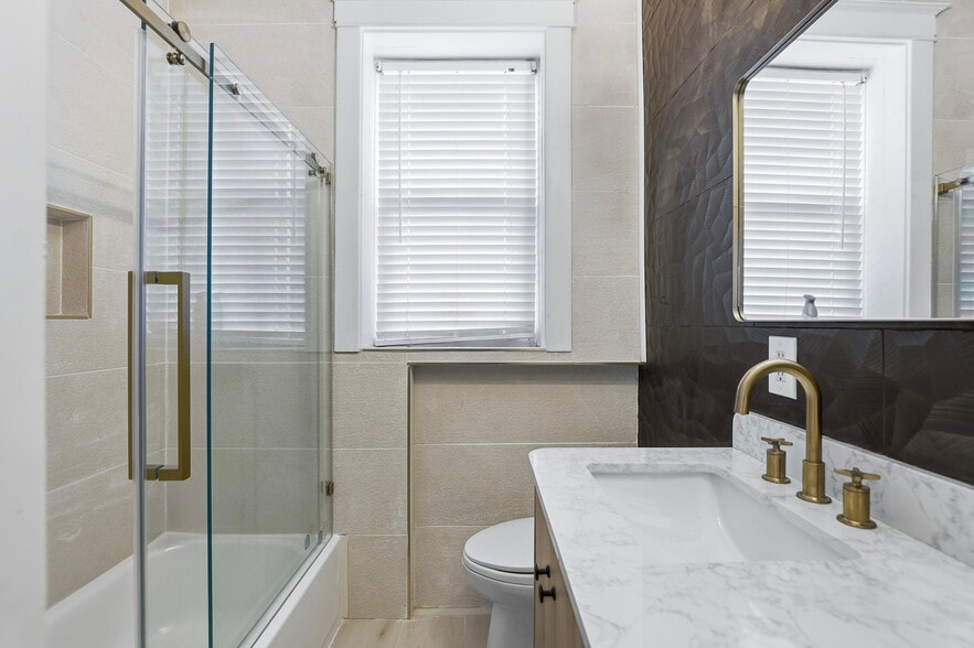 Building Photo - 7106 Forsyth Blvd