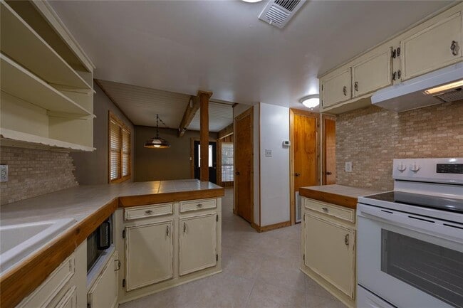Building Photo - 22 Stonehouse Cir