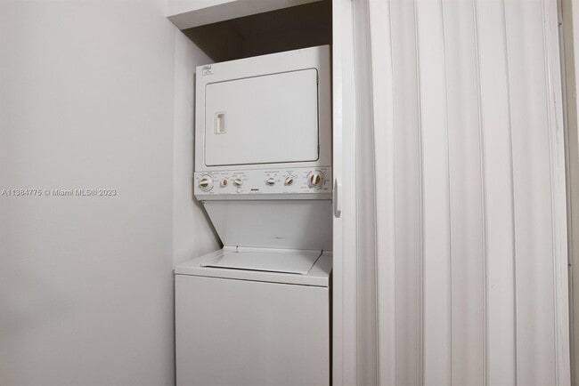 Building Photo - 28 Crossings Cir