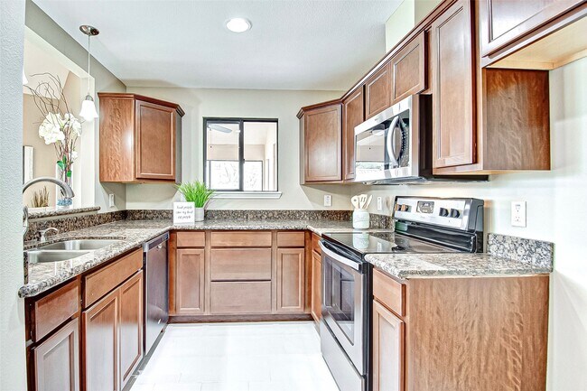 Building Photo - 4144 Greystone Way