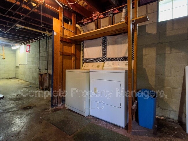 Building Photo - 110 S 4th Ave W