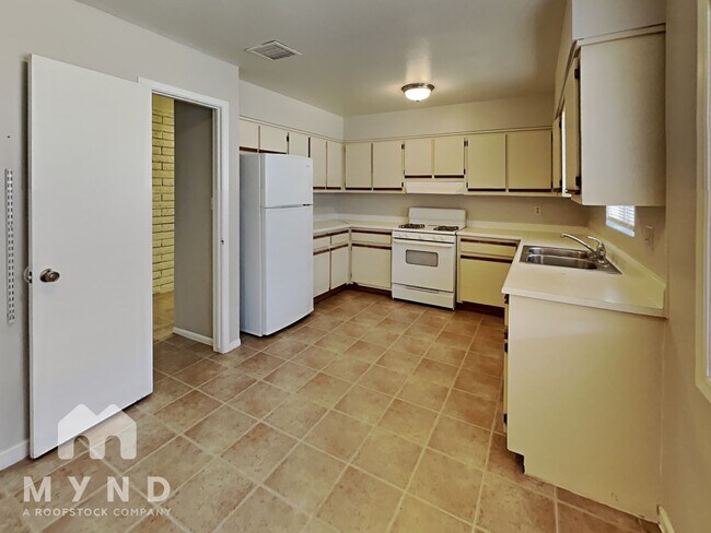 Building Photo - 18230 North 42nd Pl