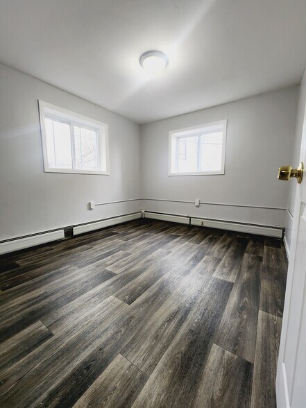 Building Photo - 98 Old Bergen Rd