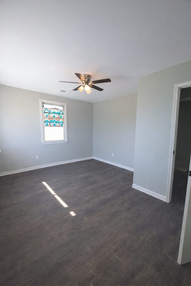 Building Photo - 1330 West Dr