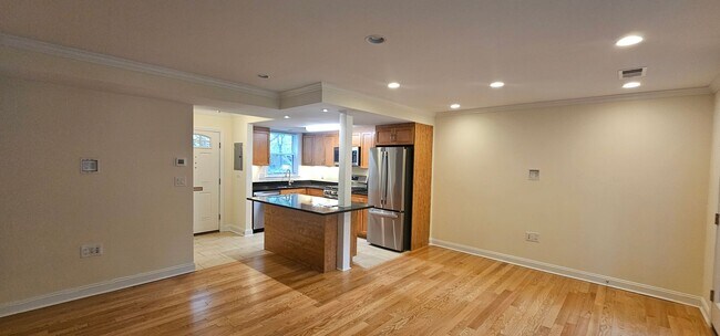 Building Photo - Spacious 2-bedroom townhouse on beautifully landscaped grounds.