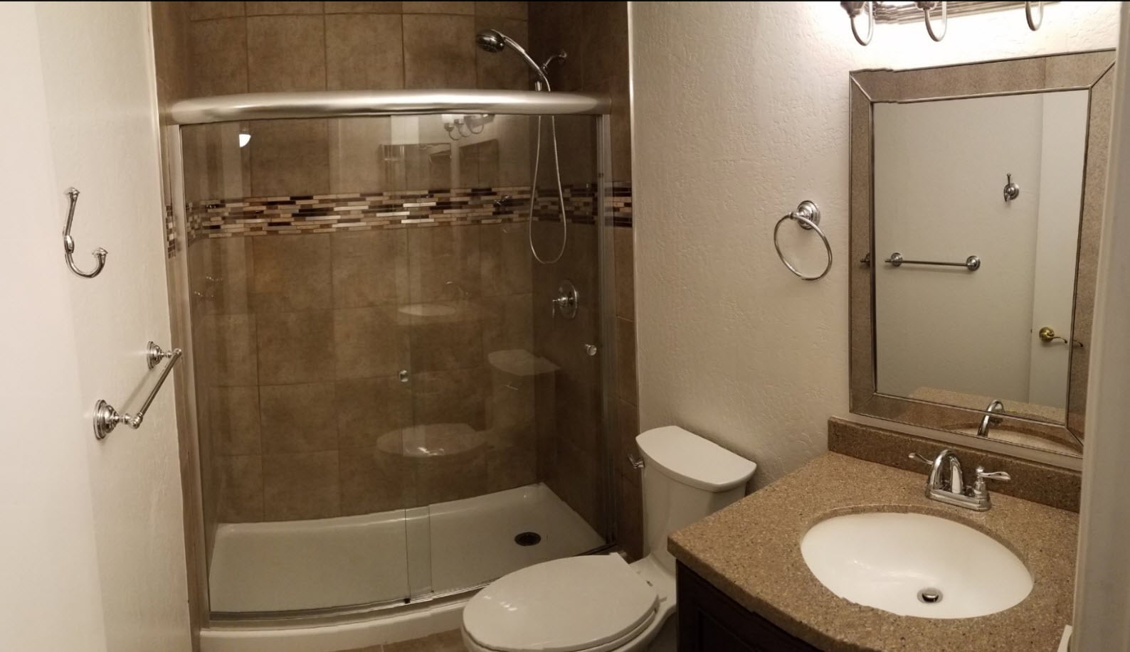 Building Photo - 2519 E Pebble Beach Dr