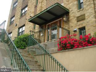 Building Photo - 2615 4th St NE