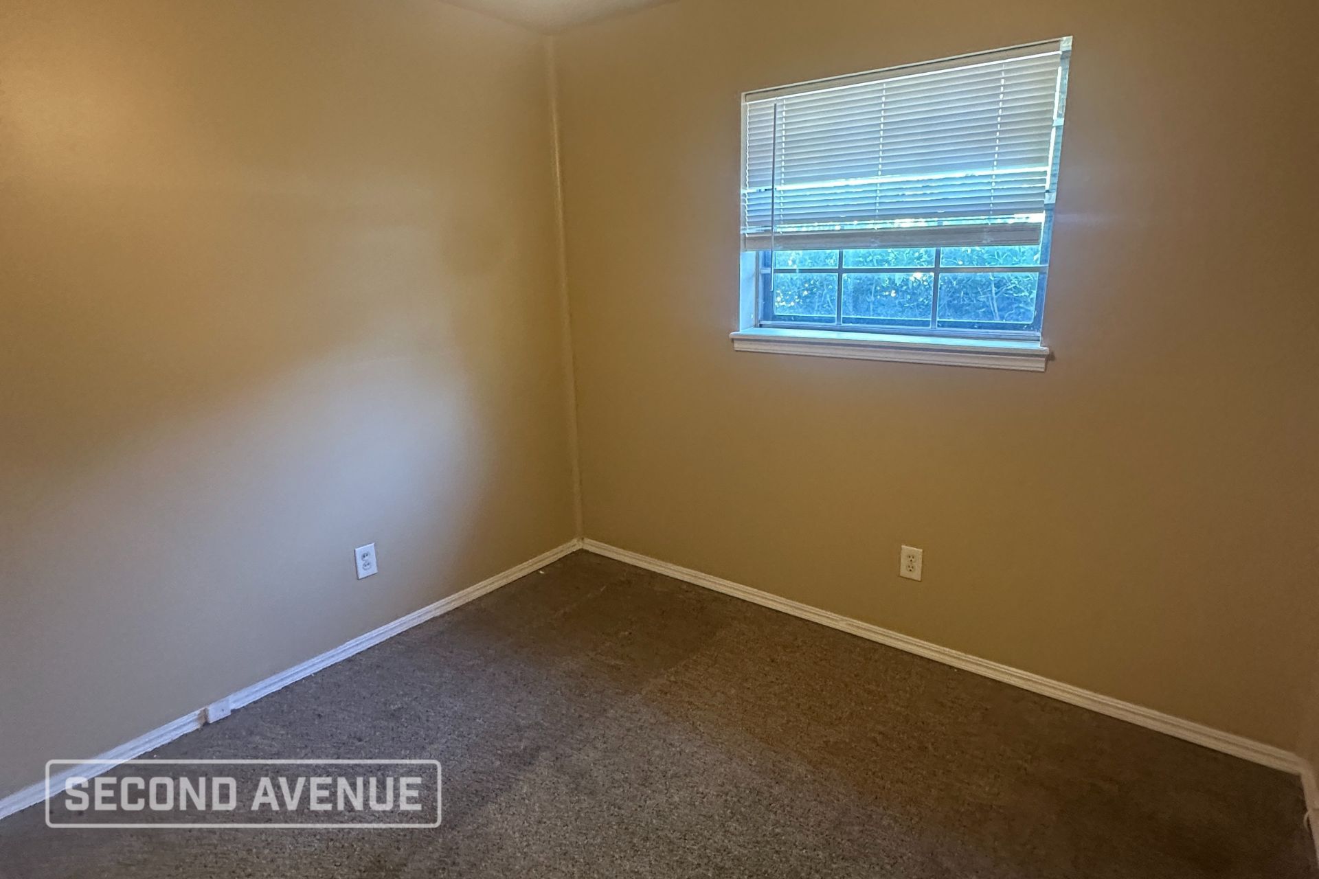 Building Photo - 10913 N McKinley Ave