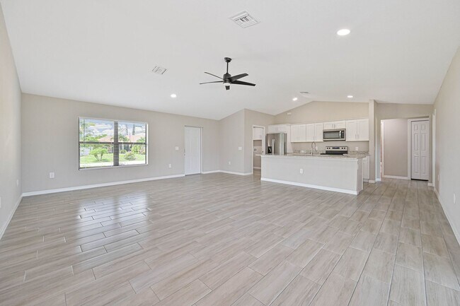 Building Photo - ** 4 Bed / 2 Bath New Construction Home in...