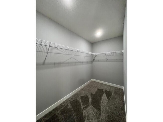 Building Photo - 7262 Alvarado Ln N