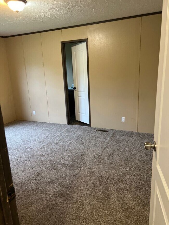 Building Photo - 2019 Mobile Home For Sale