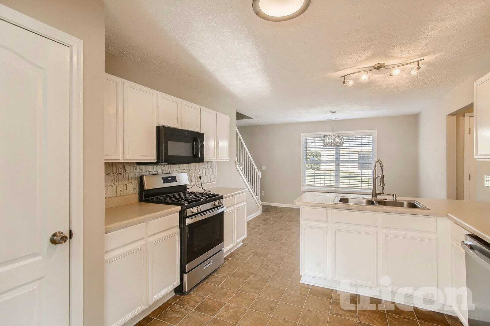 Building Photo - 35 Trelawney Ln