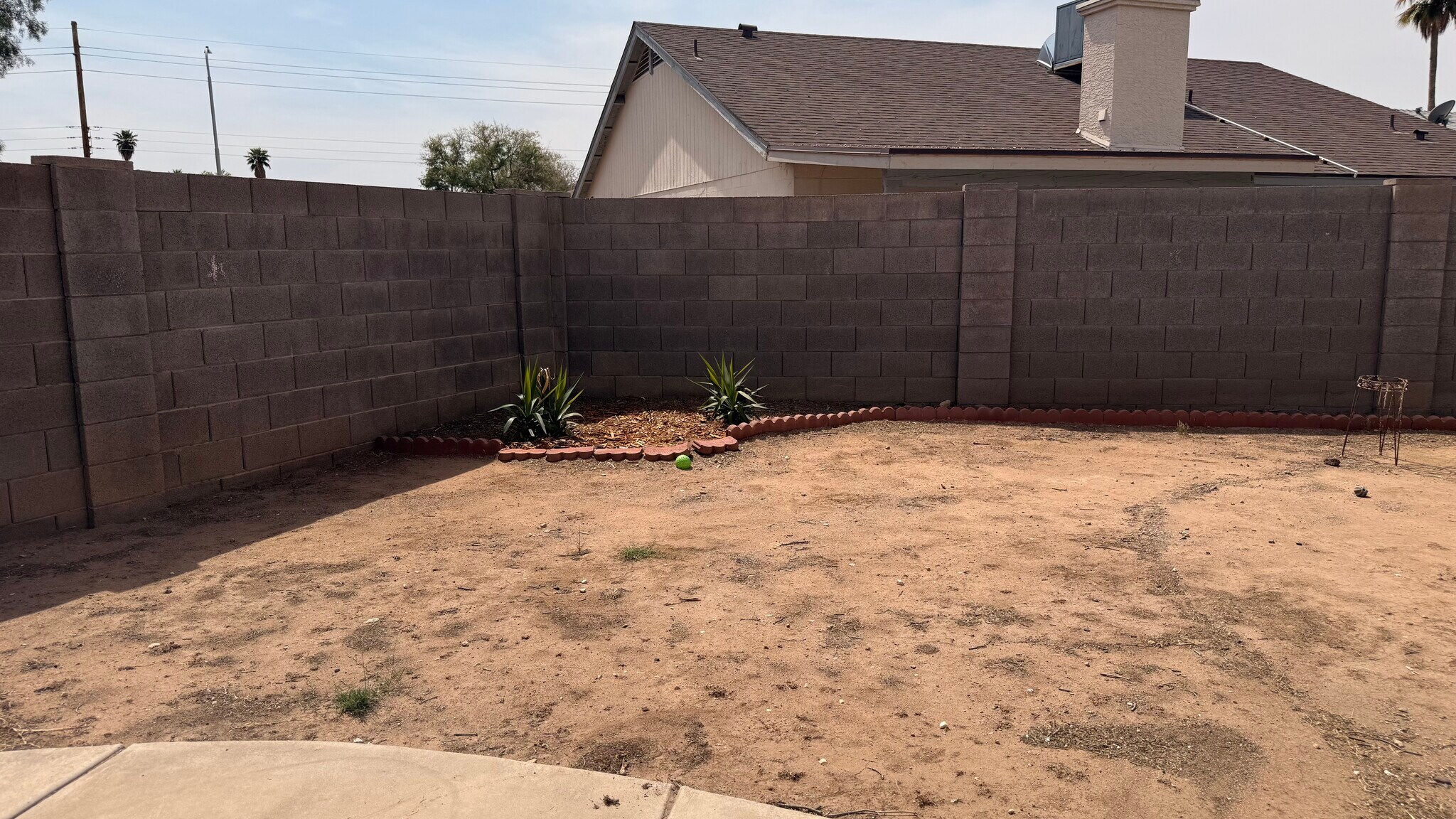 Building Photo - 10243 W Reade Ave