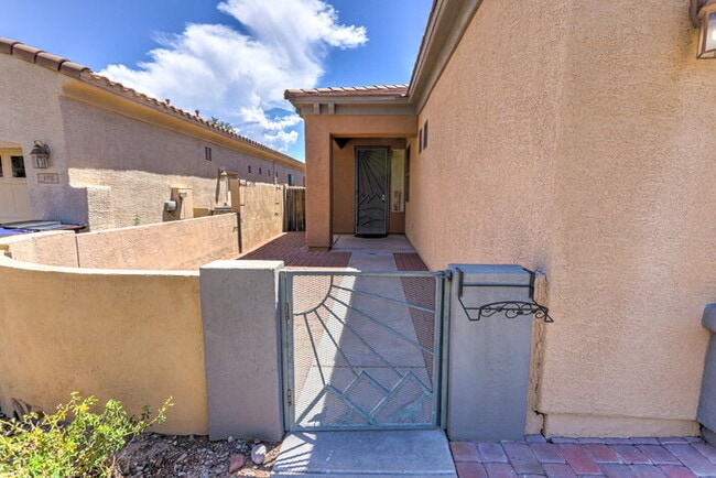 Building Photo - ***800.00 Move-in Credit**** Rancho Sahuarita Gated Community