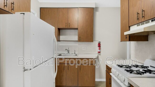 Building Photo - 1163 17th St