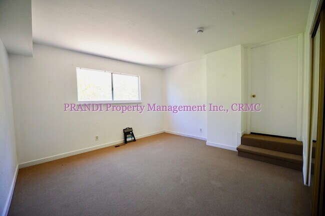 Building Photo - Private and Spacious Novato Home with 3 Ca...