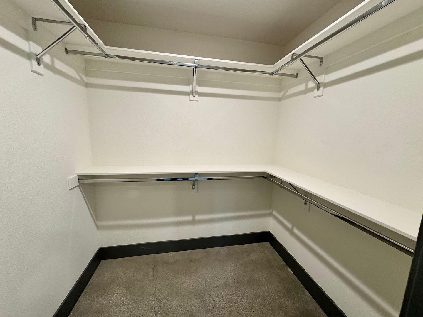 Building Photo - 3743 Midvale Ave