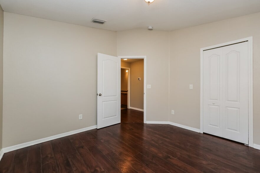 Building Photo - 8003 Canterbury Lake Blvd