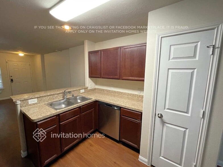 Building Photo - 12030 Gregory Crossing Way