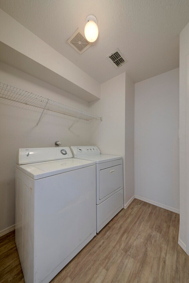 Building Photo - 3123 Mountainside Pkwy NE