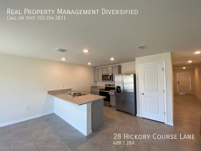 Building Photo - 28 Hickory Course Ln