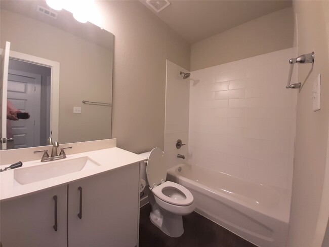 Building Photo - 9877 Grosbeak Ln