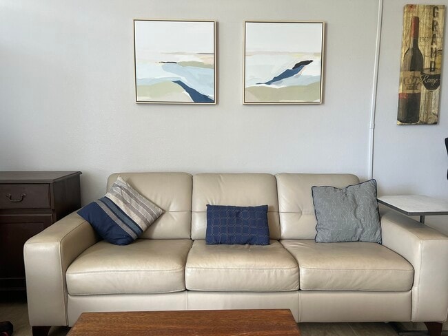 Primary Photo - 84-674-965 Farrington Hwy