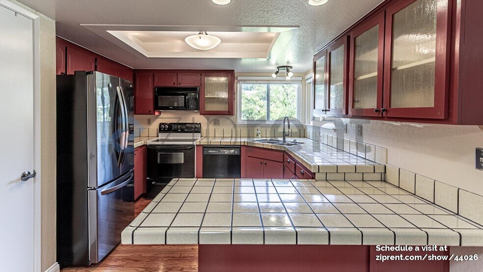 Building Photo - 5535 El Encanto Cir
