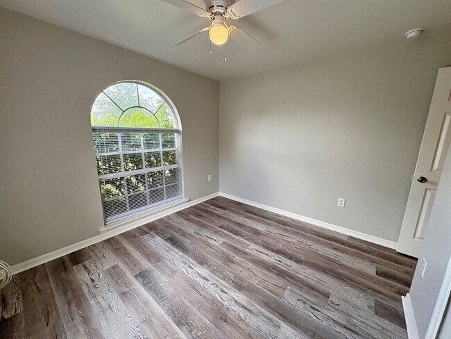 Building Photo - 609 Tamarin Ln