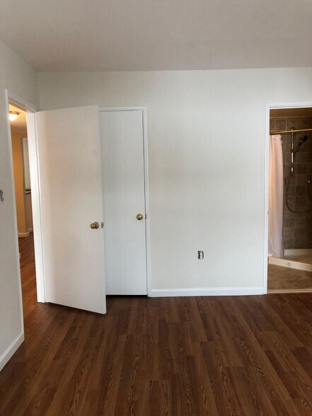 Building Photo - 5041 Green Mountain Cir