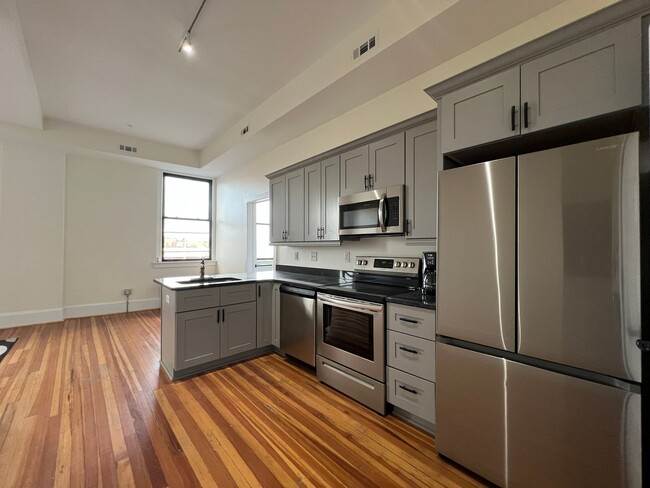 Building Photo - 301 Campbell Ave SW