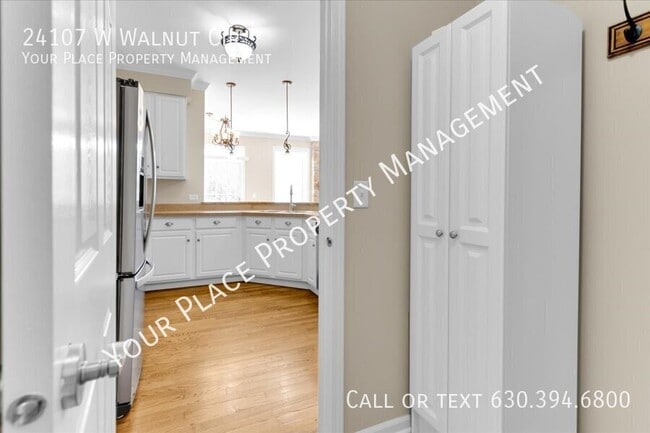 Building Photo - 24107 Walnut Cir