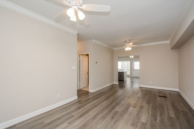 Building Photo - 1307 Prospect St