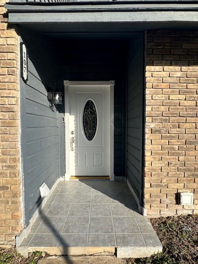 Building Photo - 210 E Del Mar Blvd