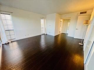 Building Photo - 3150 N Palm Aire Dr